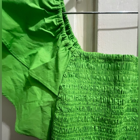 Ramy Brook Yolanda smocked top size small in neon green - Picture 15 of 15